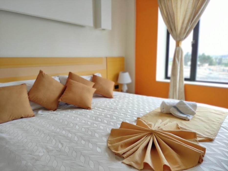 Hotel Golden Coral Тулькан Экстерьер фото